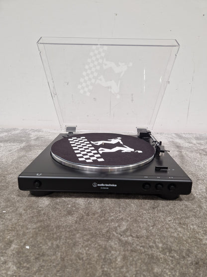 Audio-Technica AT-LP60XYSB – Fully Automatic Belt-Drive Turntable – Very Good w/ Slip Mat