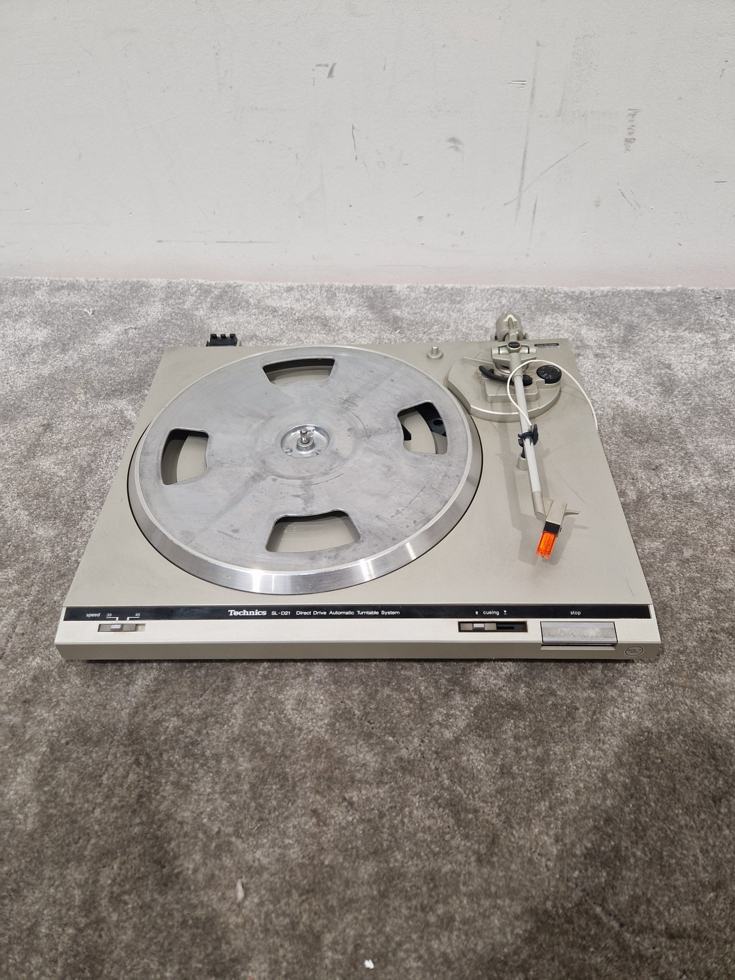 Technics SL-D21 - Vintage Direct Drive Turntable - Very Good w/ New Stylus Installed