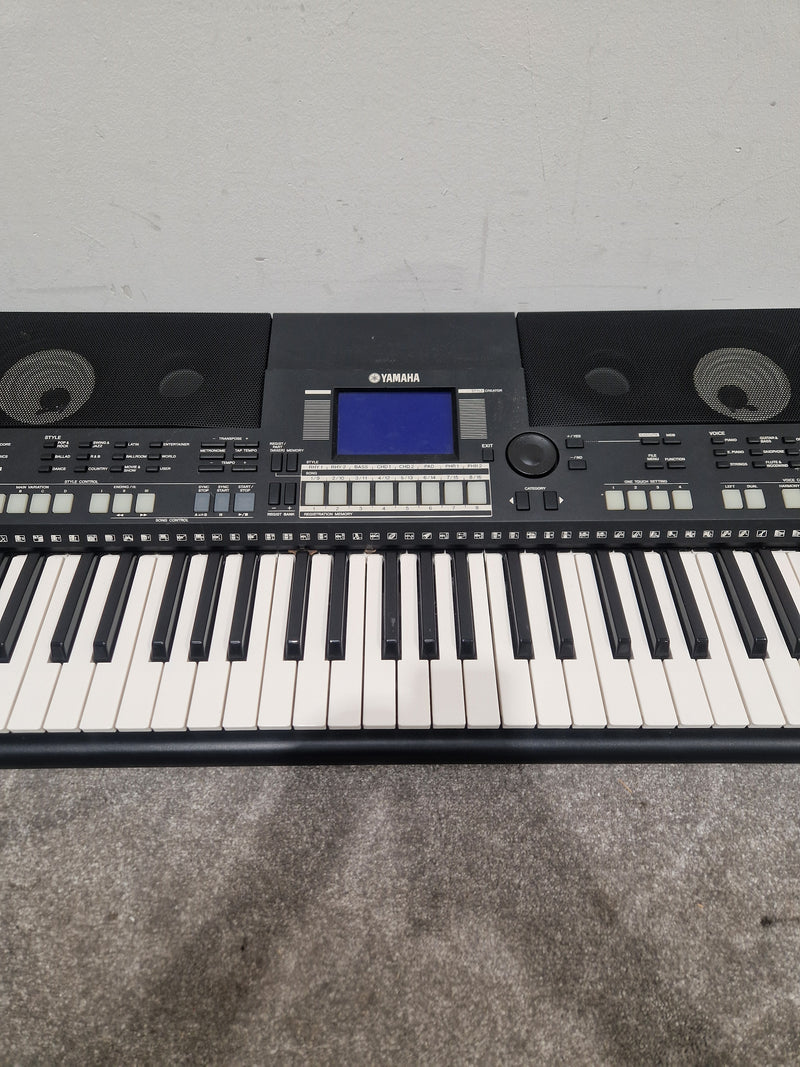 Yamaha PSR-S550 61-KEY Keyboard - Dynamic Arranger - Spares or Repair - Image 6