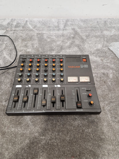 Tascam M-06 - Compact 6-Channel Mixer - Good