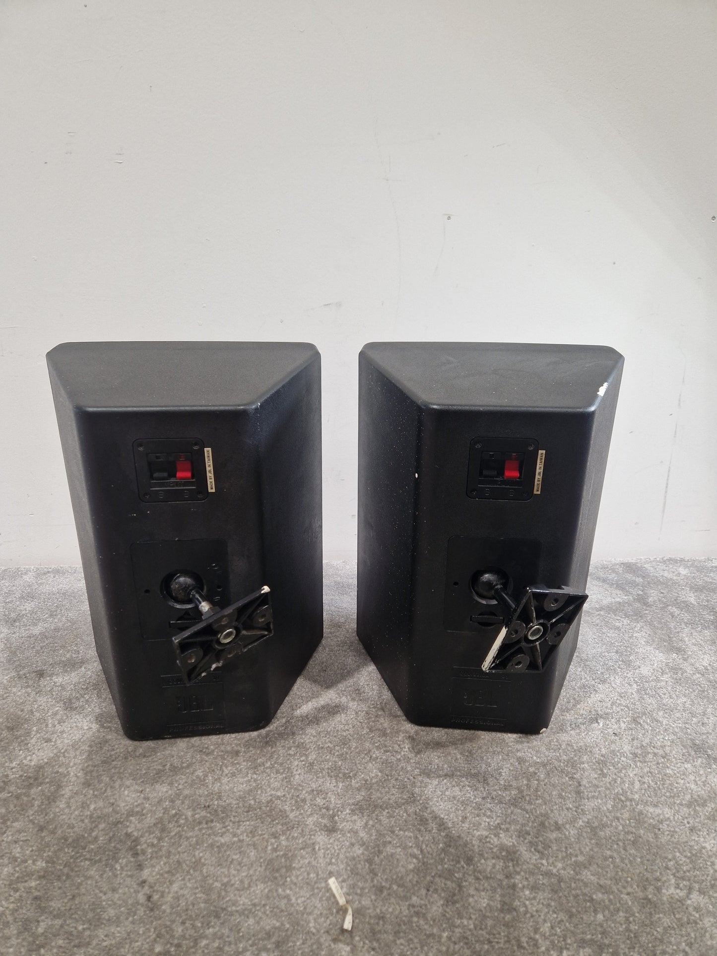 JBL Control 28 Pair - Indoor/Outdoor Speakers - Good