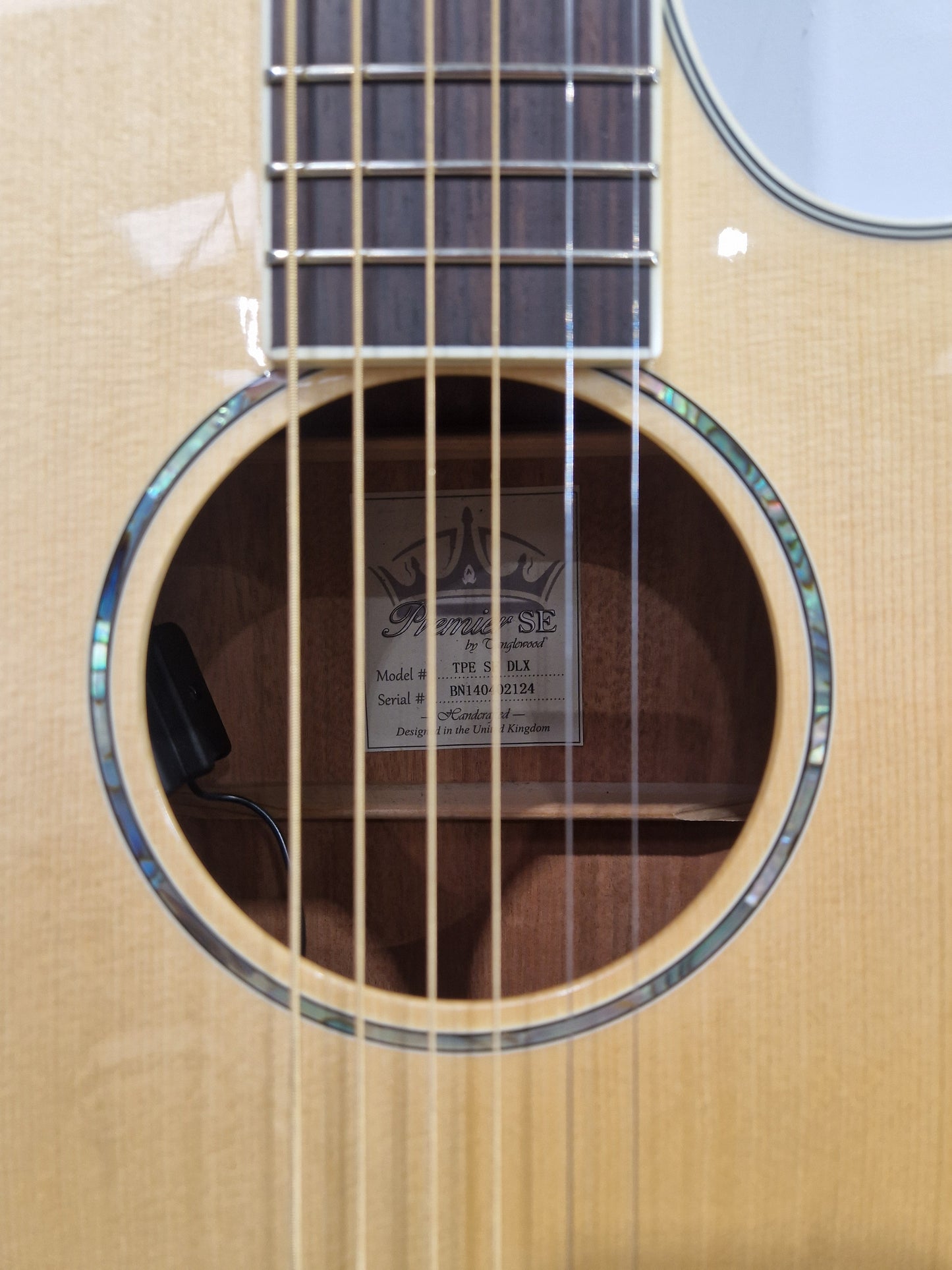 Tanglewood Tpe SF-DLX - Deluxe Electro-Acoustic Guitar - Excellent w/ Hard Case