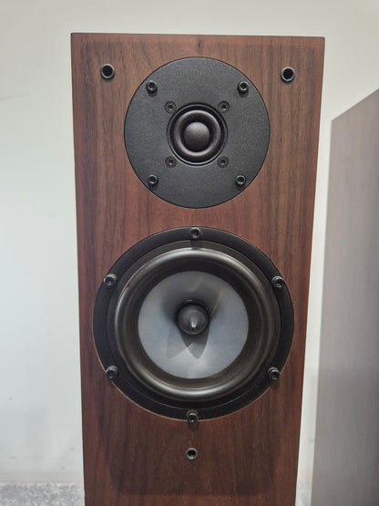 Spendor A3 - Pair of Floor Standing Speakers - Compact Design - Very Good