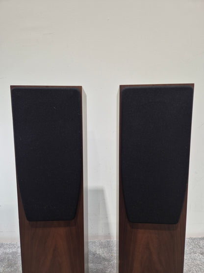 Spendor A3 - Pair of Floor Standing Speakers - Compact Design - Very Good