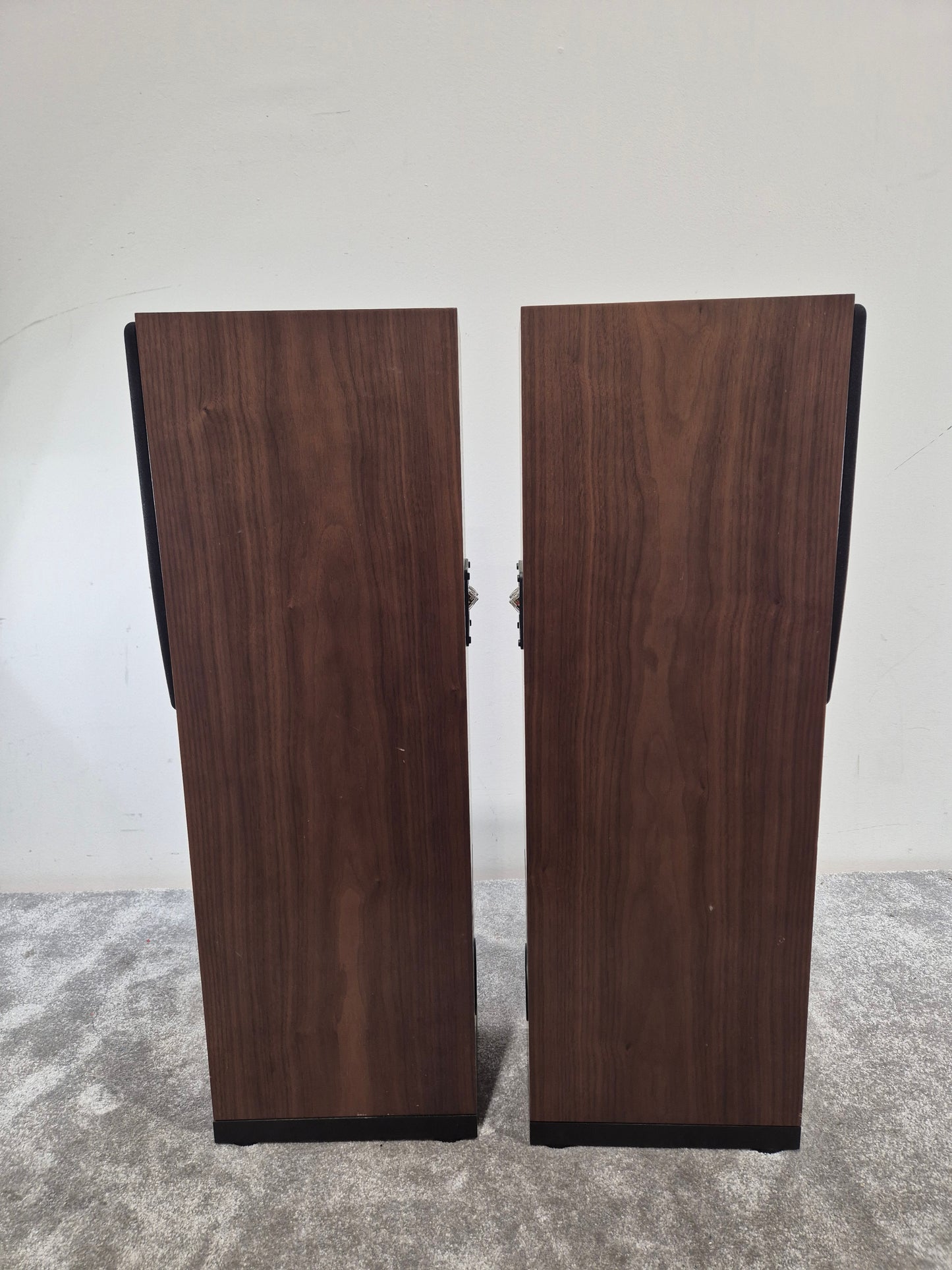 Spendor A3 - Pair of Floor Standing Speakers - Compact Design - Very Good