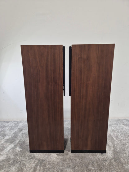 Spendor A3 - Pair of Floor Standing Speakers - Compact Design - Very Good