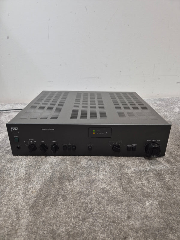 NAD 3130 - Integrated Stereo Amplifier - Excellent w/ Power Supply