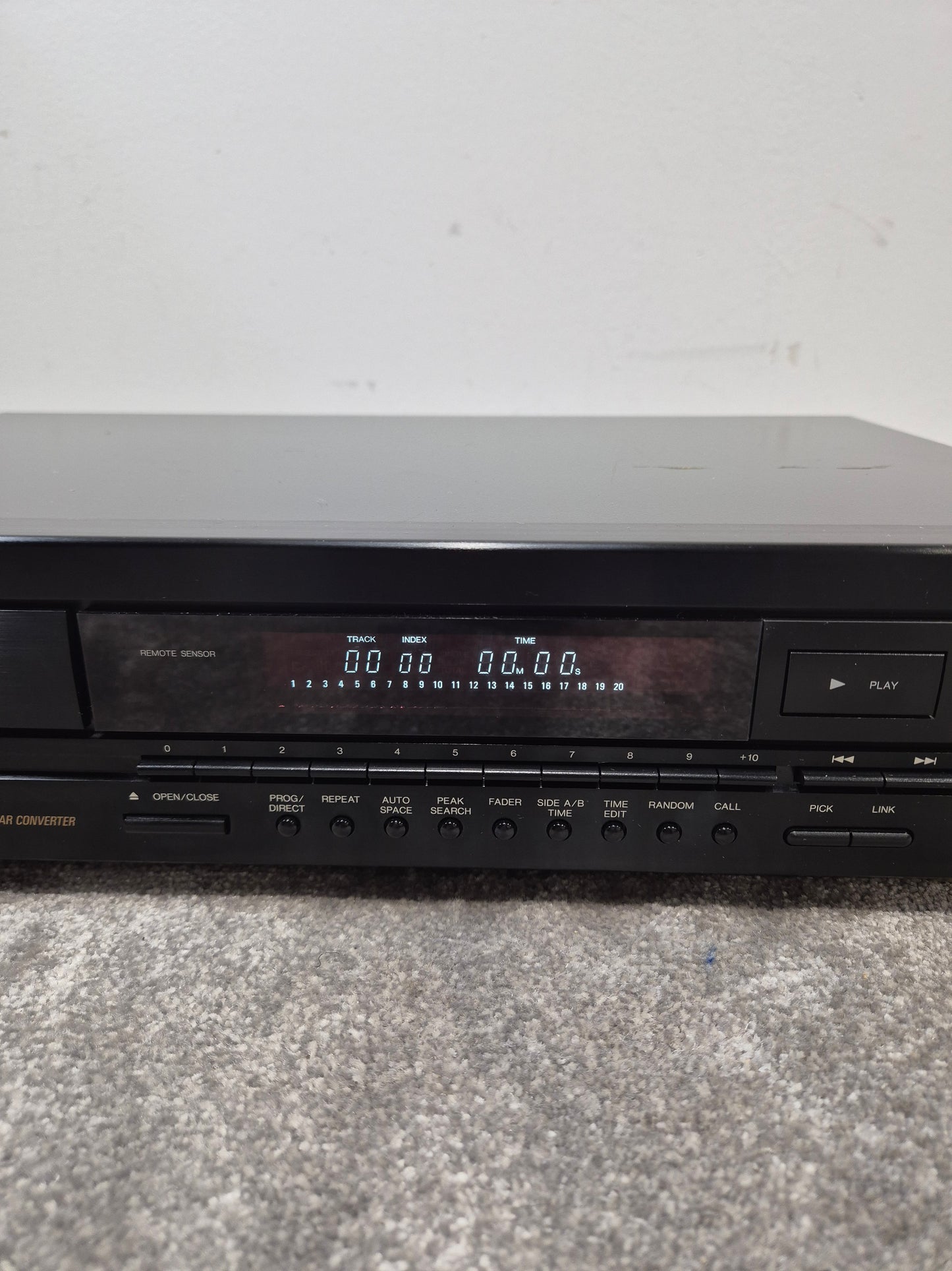 Denon DCD-960 - High-Fidelity CD Player - Fair w/ Power Supply
