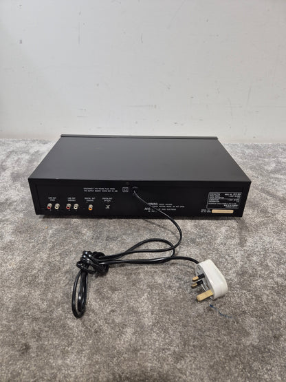 Denon DCD-960 - High-Fidelity CD Player - Fair w/ Power Supply