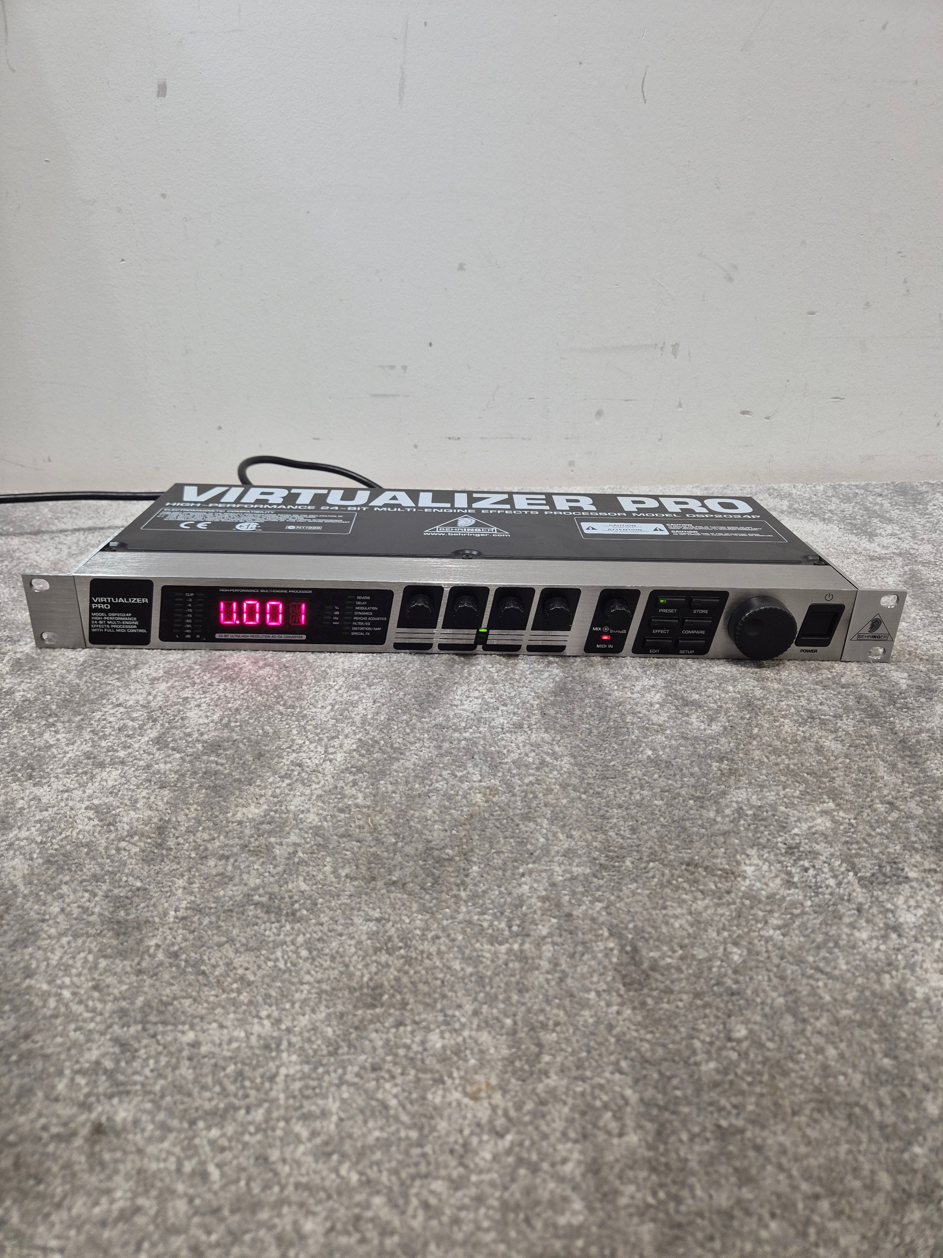 Behringer Virtualizer Pro DSP2024P - Multi-Effects Processor - Excelle ...