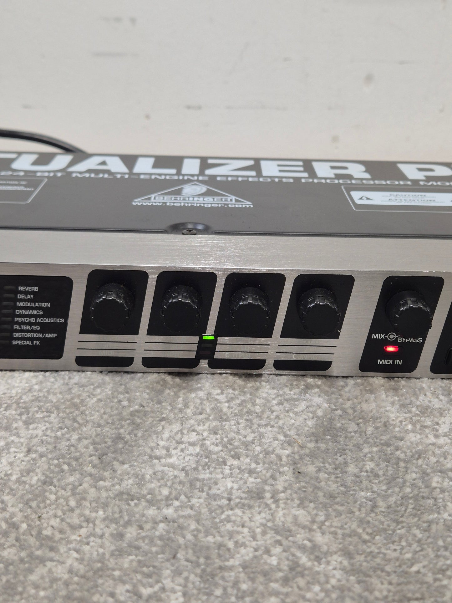 Behringer Virtualizer Pro DSP2024P - Multi-Effects Processor - Excellent