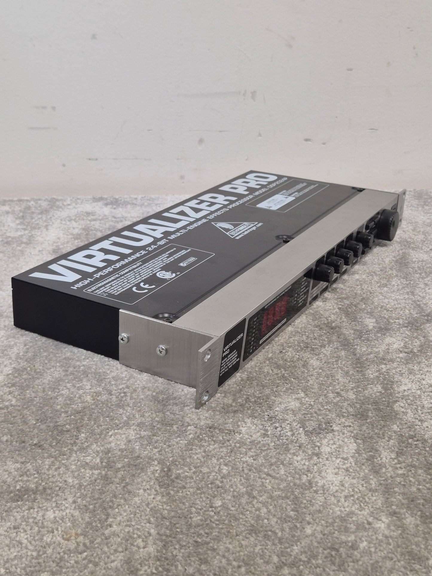 Behringer Virtualizer Pro DSP2024P - Multi-Effects Processor - Excellent