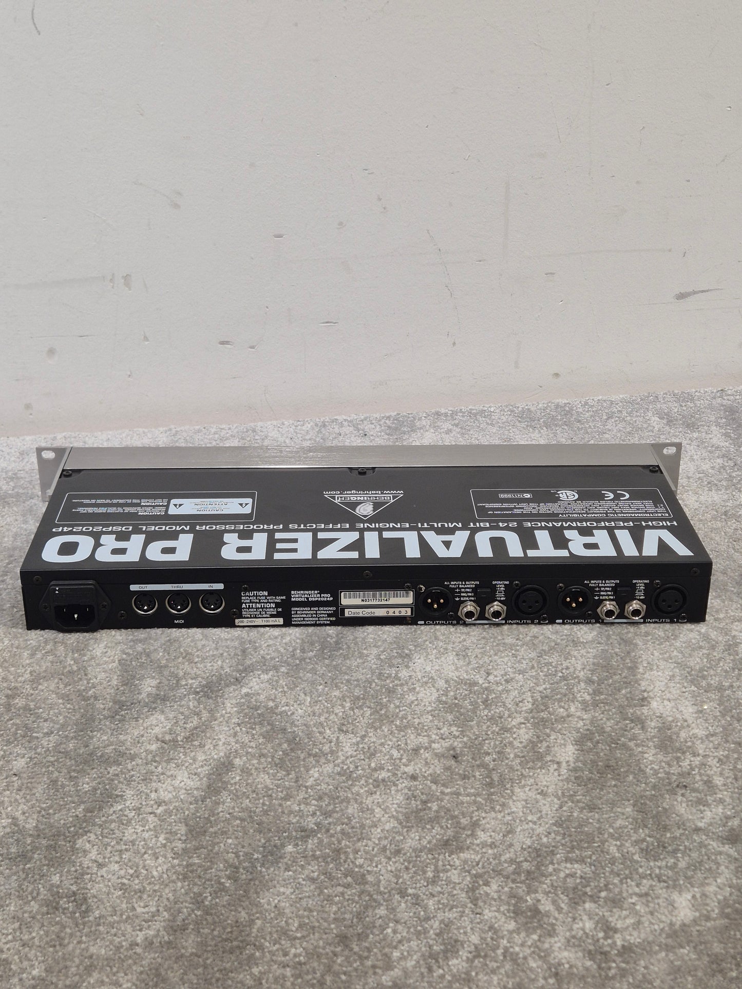 Behringer Virtualizer Pro DSP2024P - Multi-Effects Processor - Excellent