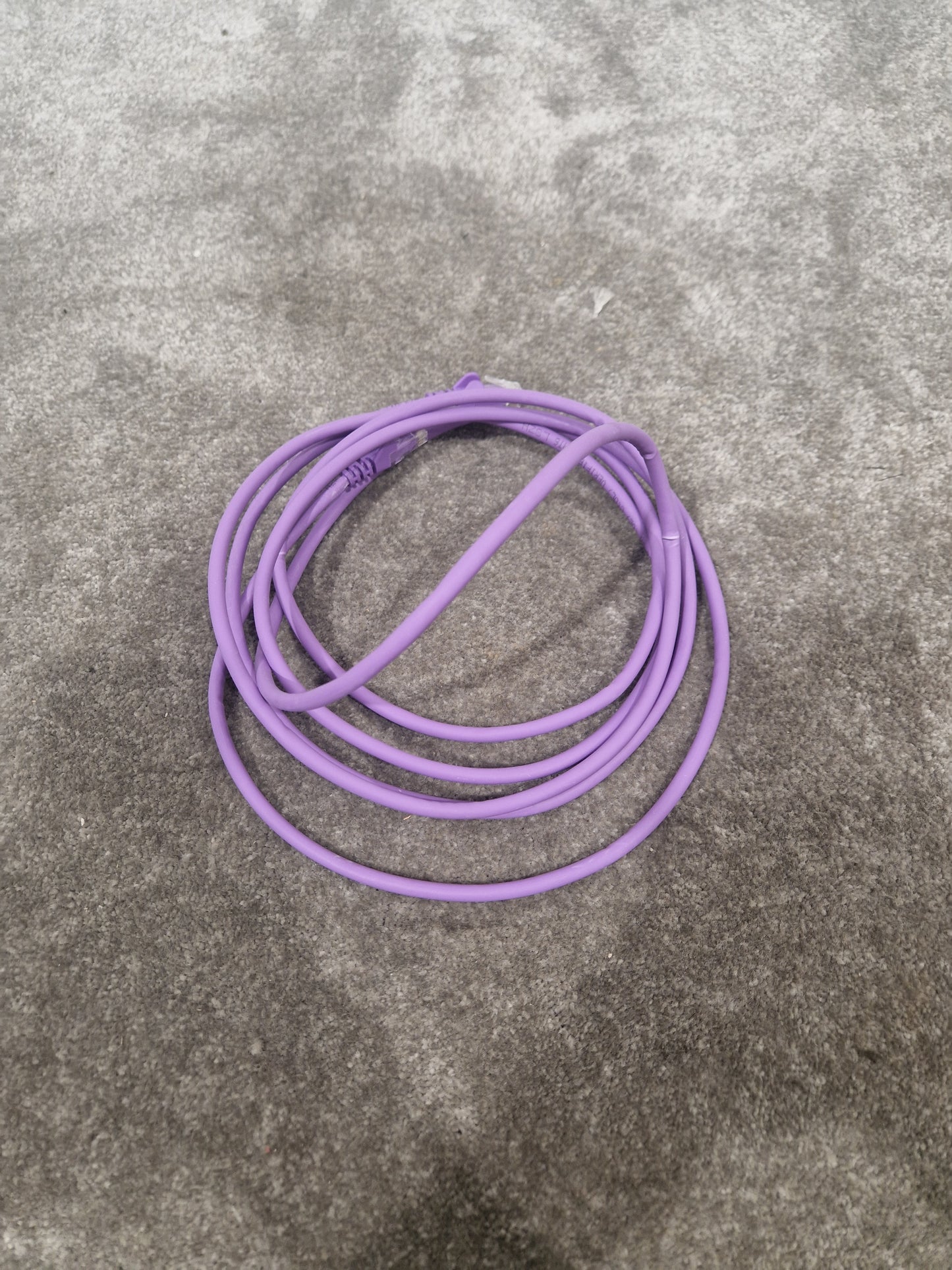 5FT Purple Ethernet Cable - High-Speed Data Transfer - Excellent