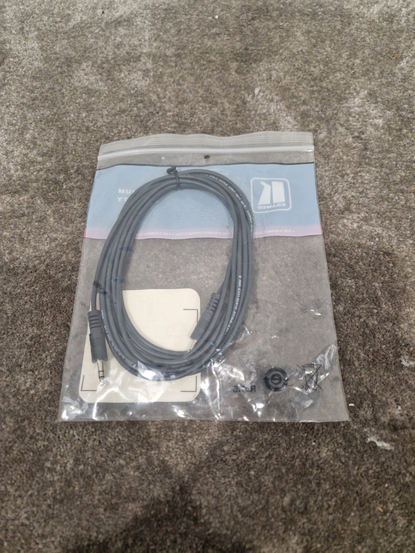 Kramer C-A35M/A35M-10 3.5mm TO 3.5mm Cable - High-Fidelity Audio Transfer - Excellent w/ Original packaging