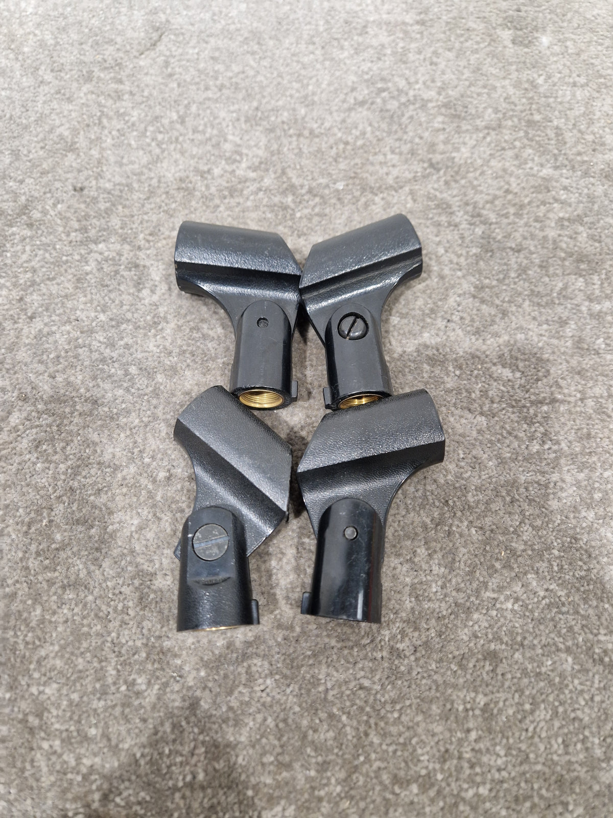 Shure Mic Holders Set OF 4 - Durable Mounting Solution - Very Good