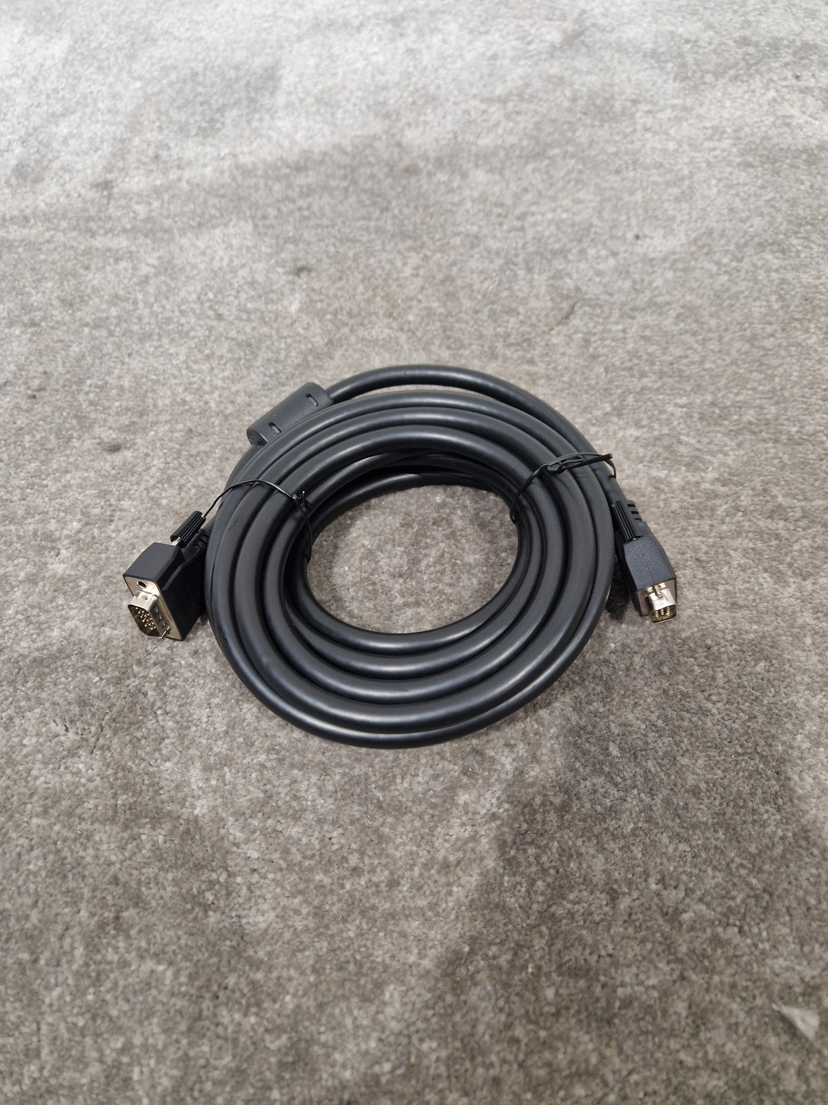 Unbranded VGA Cable 15FT - High-Resolution Video - Excellent