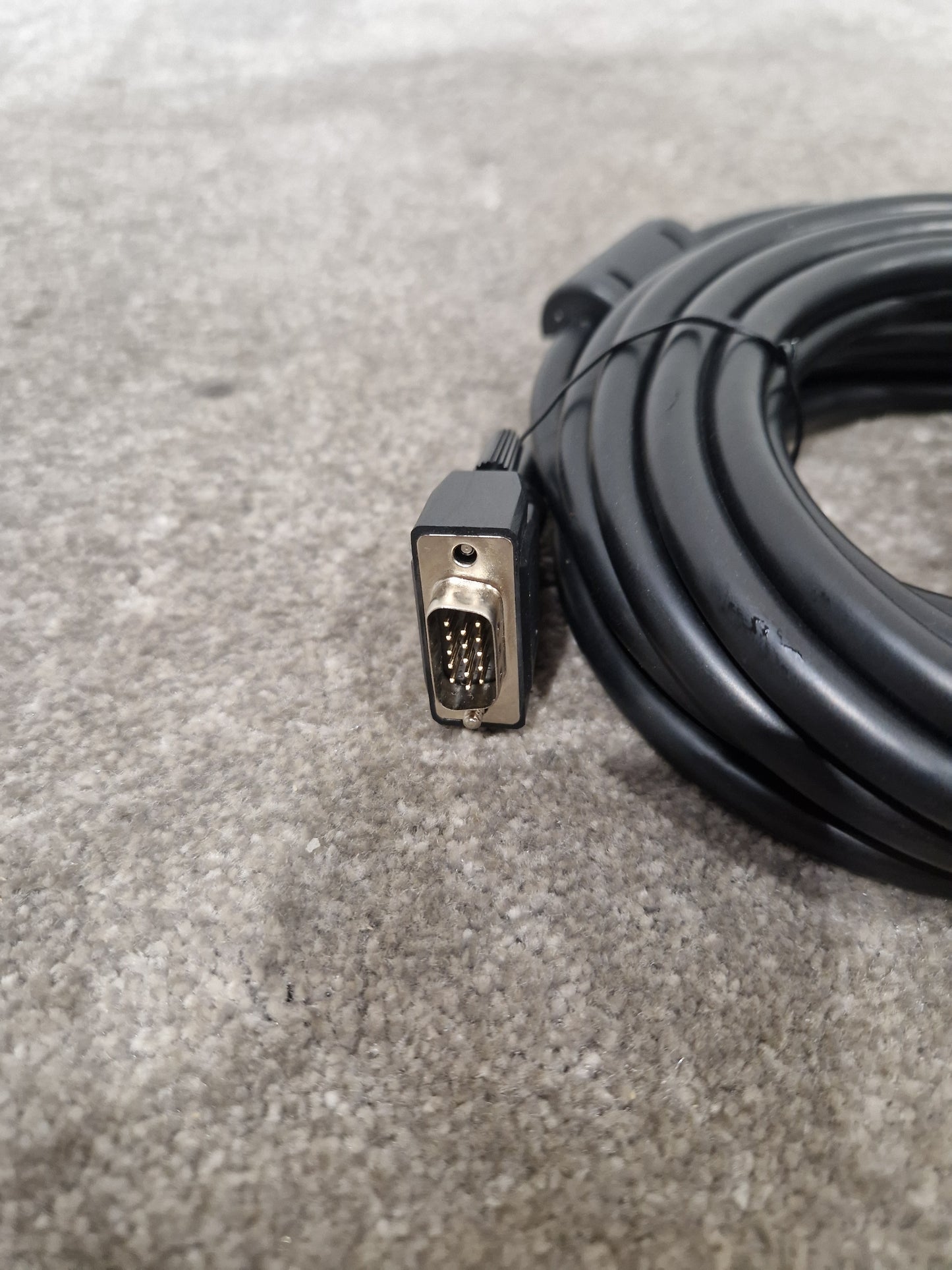 Unbranded VGA Cable 15FT - High-Resolution Video - Excellent