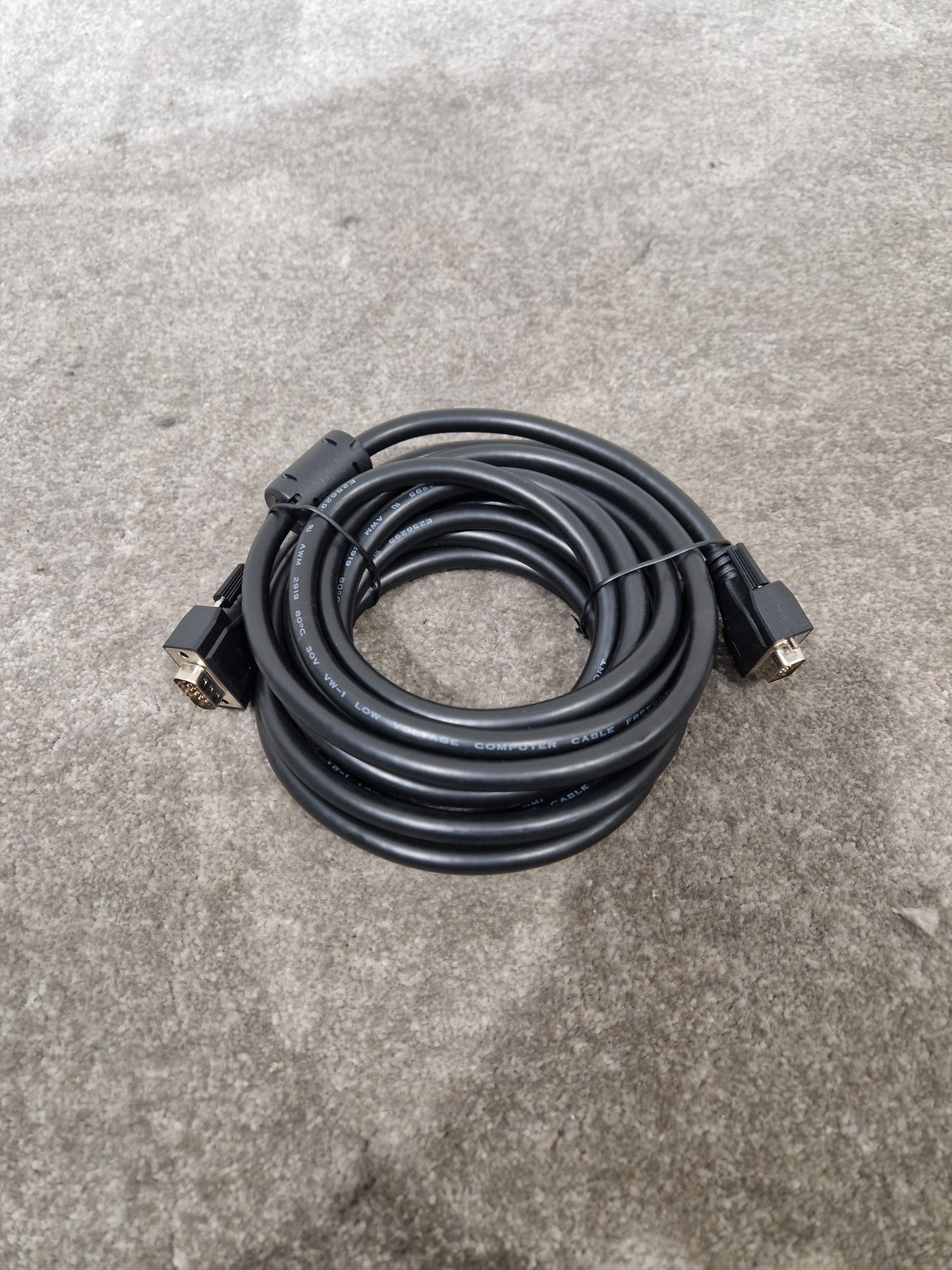 Unbranded VGA Cable 15FT - High-Resolution Video - Excellent