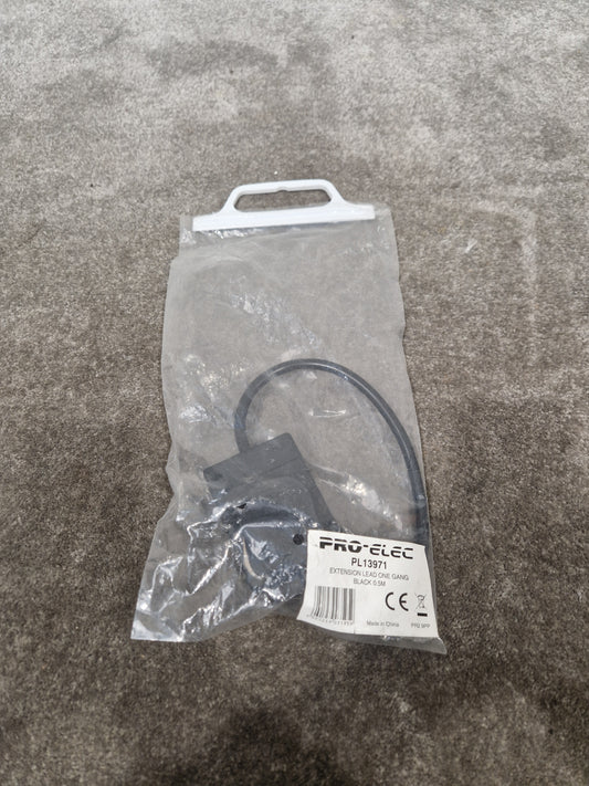 PRO-ELEC Extension Lead One Gang 0.5m - Compact Power Extension - Excellent w/ Original Packaging