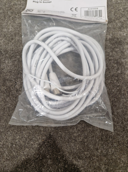 4M Pifco TV Fly Lead Plug TO Socket - Durable Connection Cable - Excellent w/ Original Packaging