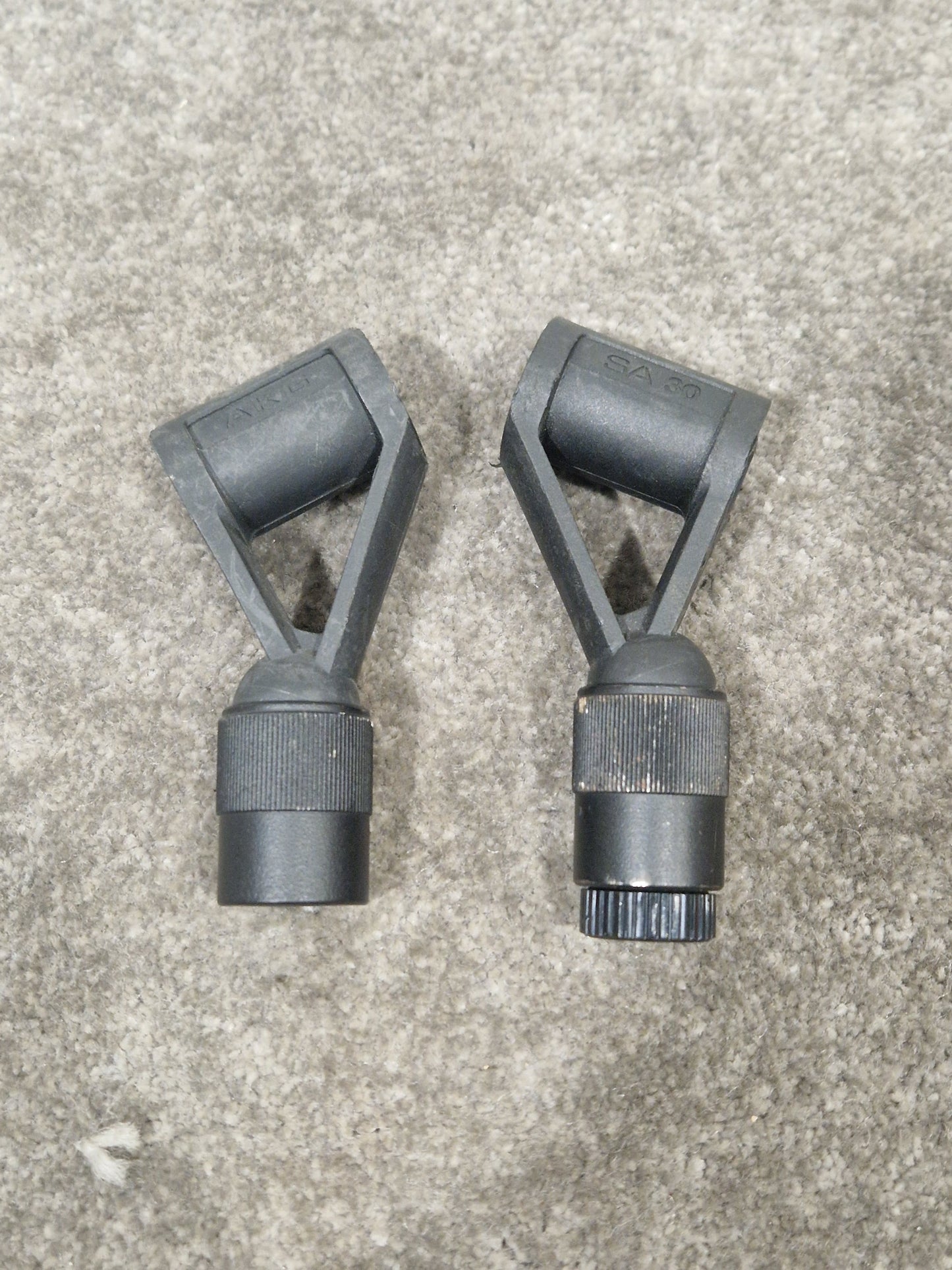 AKG SA30 Mic Holders Set OF 2 - Rugged Construction - Very Good