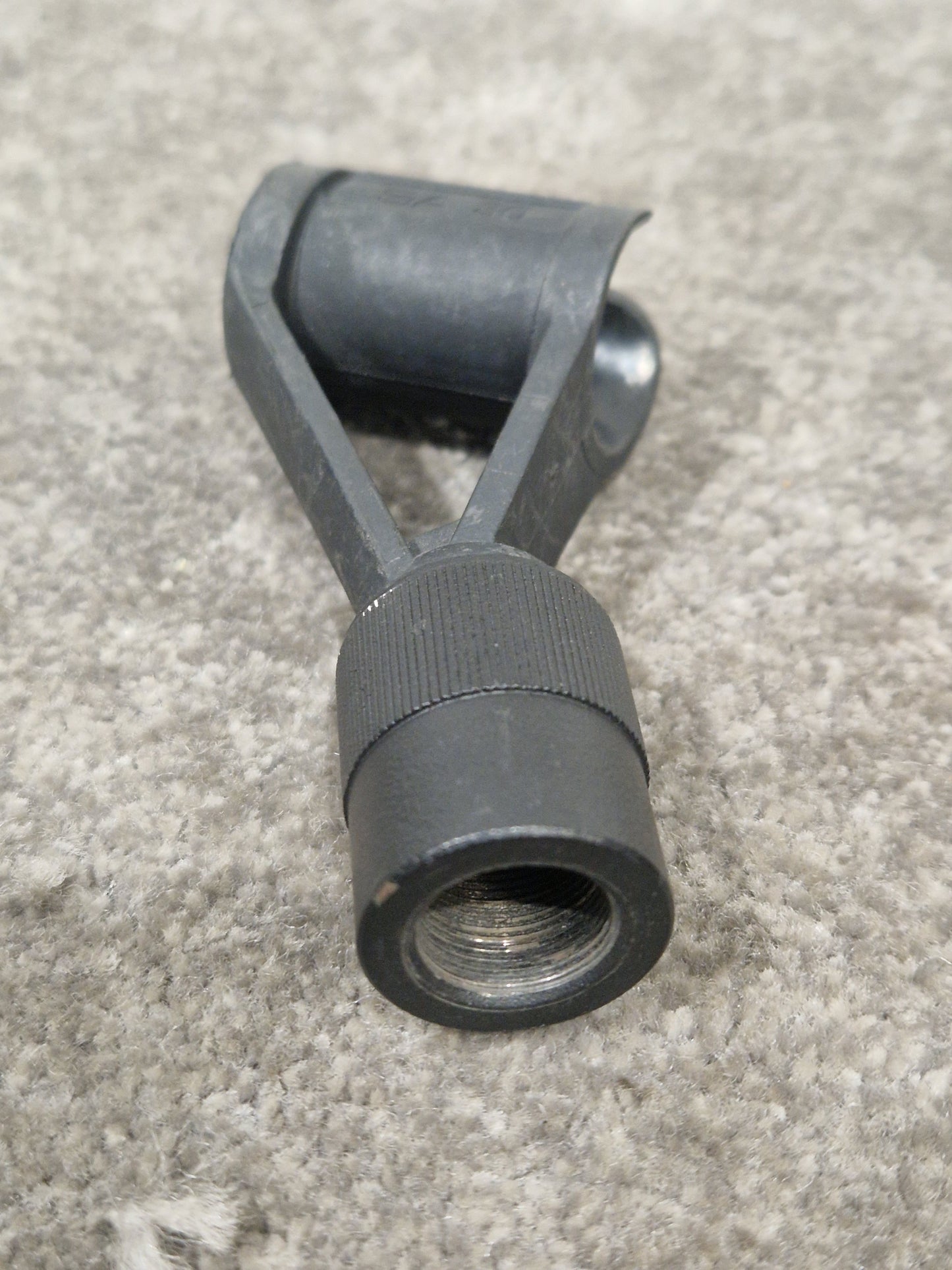 AKG SA30 Mic Holders Set OF 2 - Rugged Construction - Very Good