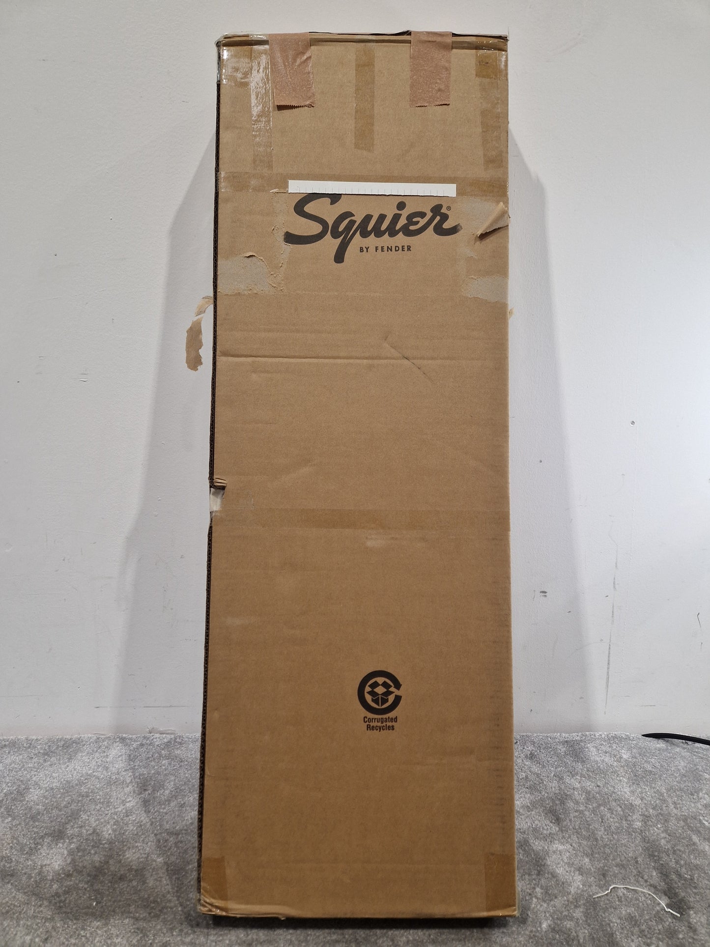 Fender Stratocaster Series Player 2 - Versatile Tone Electric Guitar - Excellent w/ Original Box & Soft Case