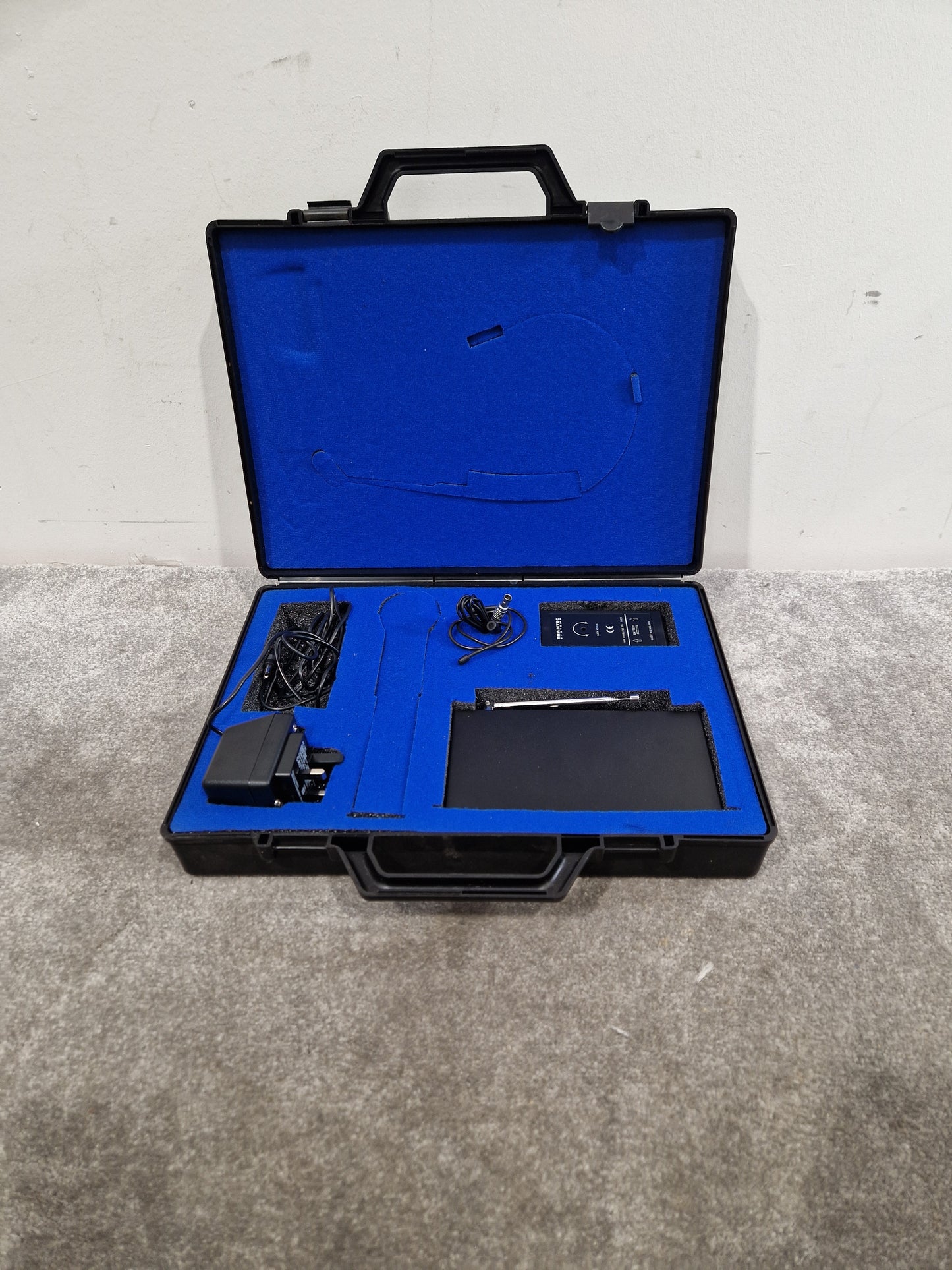 Trantec S1000 With Trantec RTO 3408 Transmitter - Wireless System - Excellent w/ Power Supply & Hard Case & Mic for transmitter