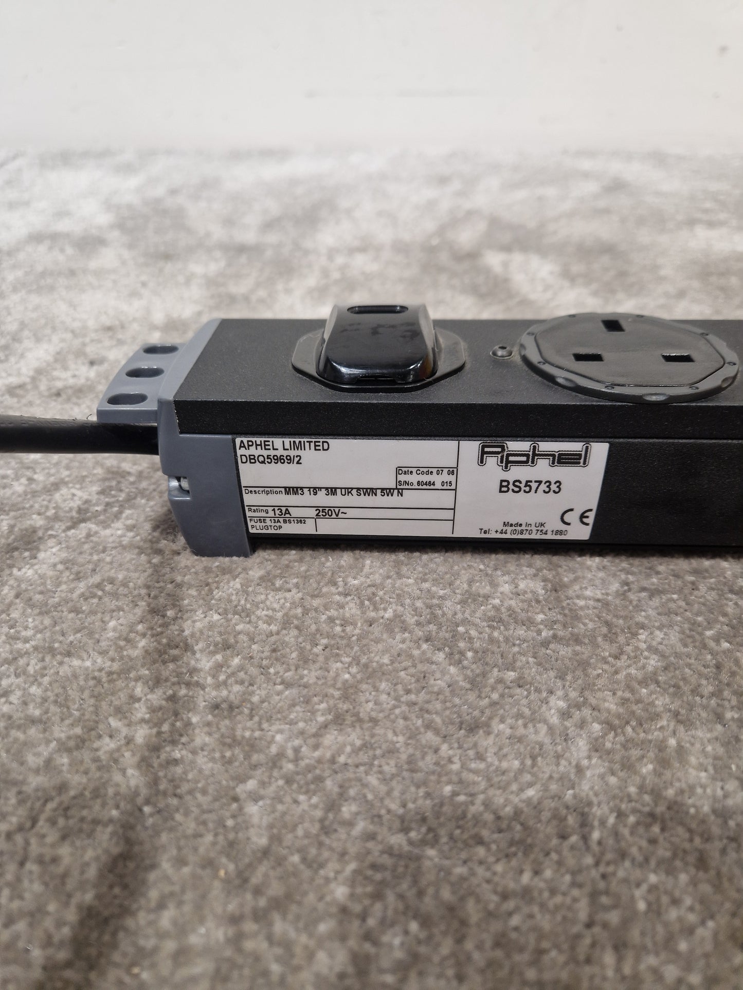 Aphel Limited MM3 19 Inch 3 Metres SWN-5W N Extension Lead 5 Gang - Heavy-Duty Power Strip - Excellent