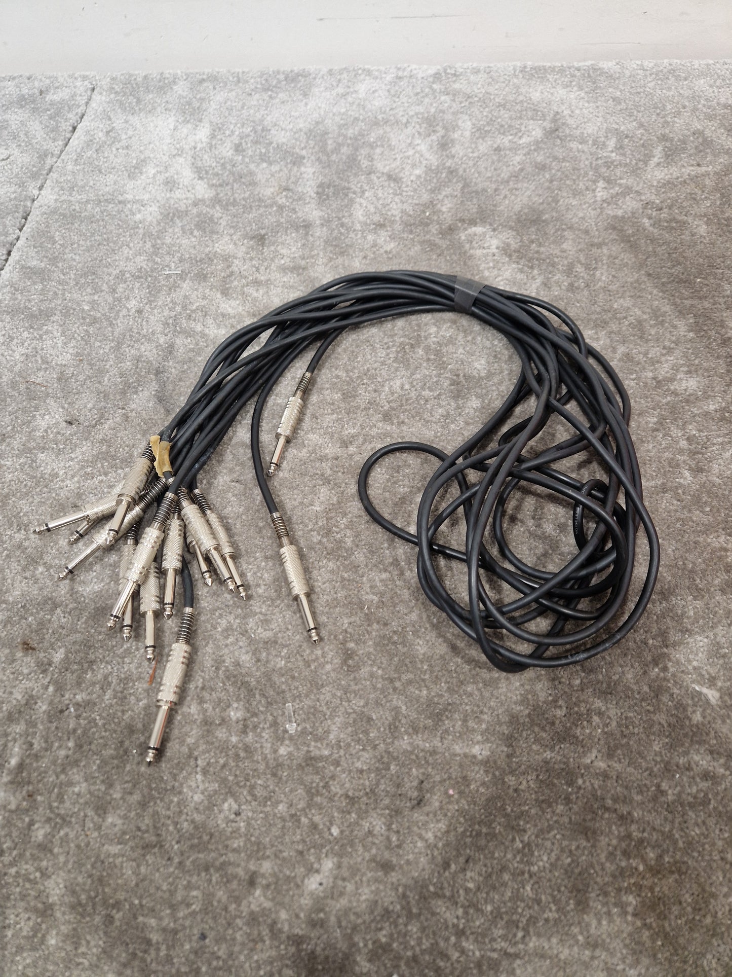 7 Unbranded 5FT Guitar/Speaker Cables - Durable Performance - Excellent