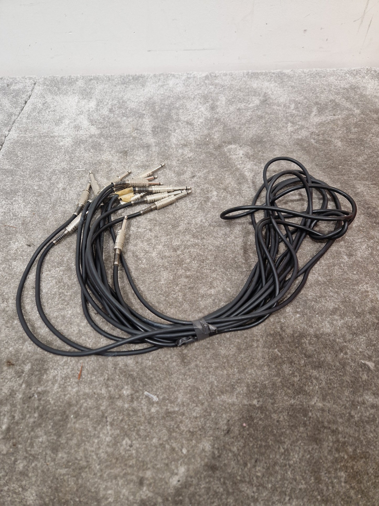 7 Unbranded 5FT Guitar/Speaker Cables - Durable Performance - Excellent