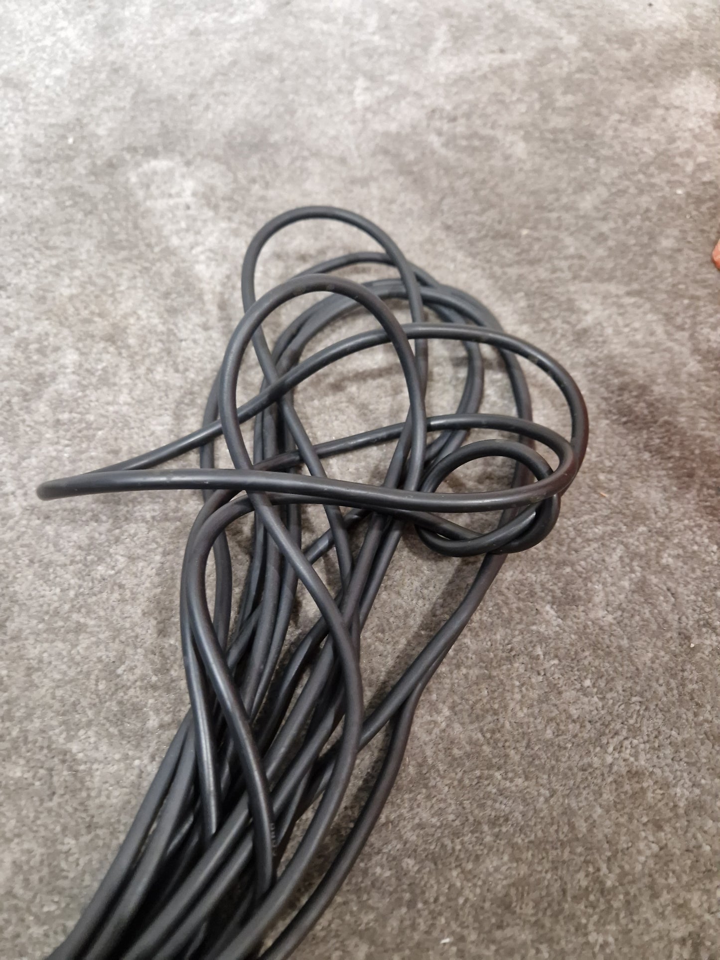 7 Unbranded 5FT Guitar/Speaker Cables - Durable Performance - Excellent