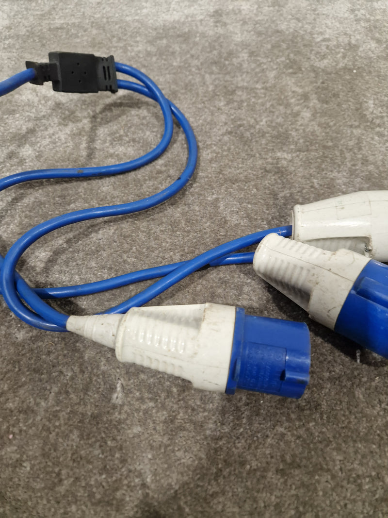 Commando IEC60309 Single Male to 2 Female - Multi-Connection Adapter - Good - Image 3