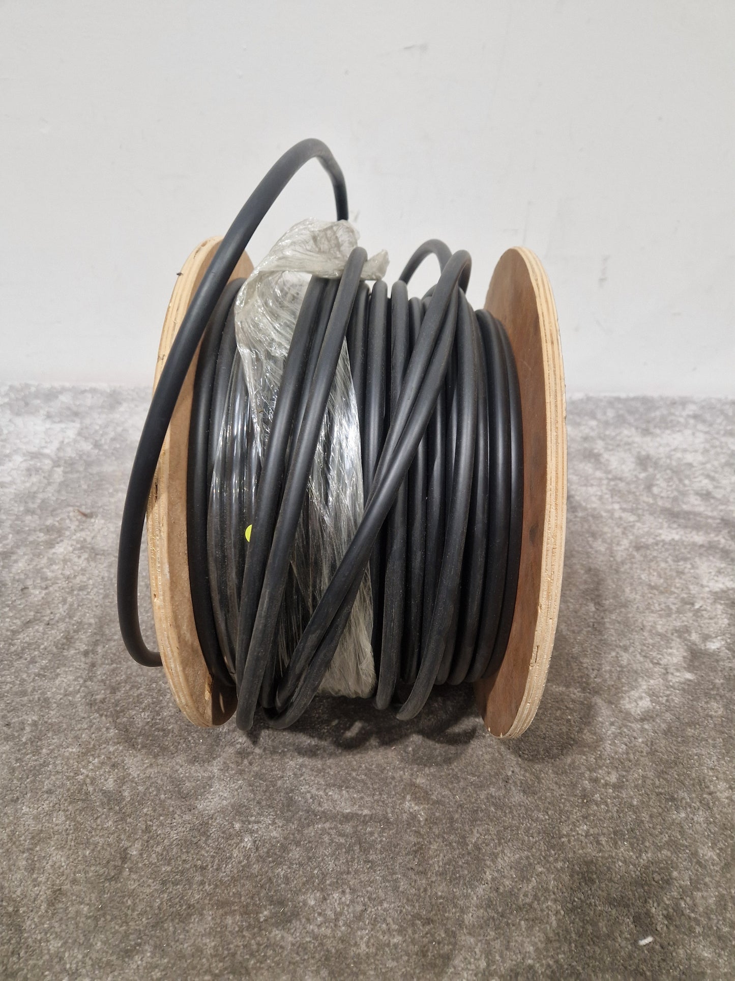 Unbranded Equipment Wire 200 Metres Black - High-Durability Cable - Excellent