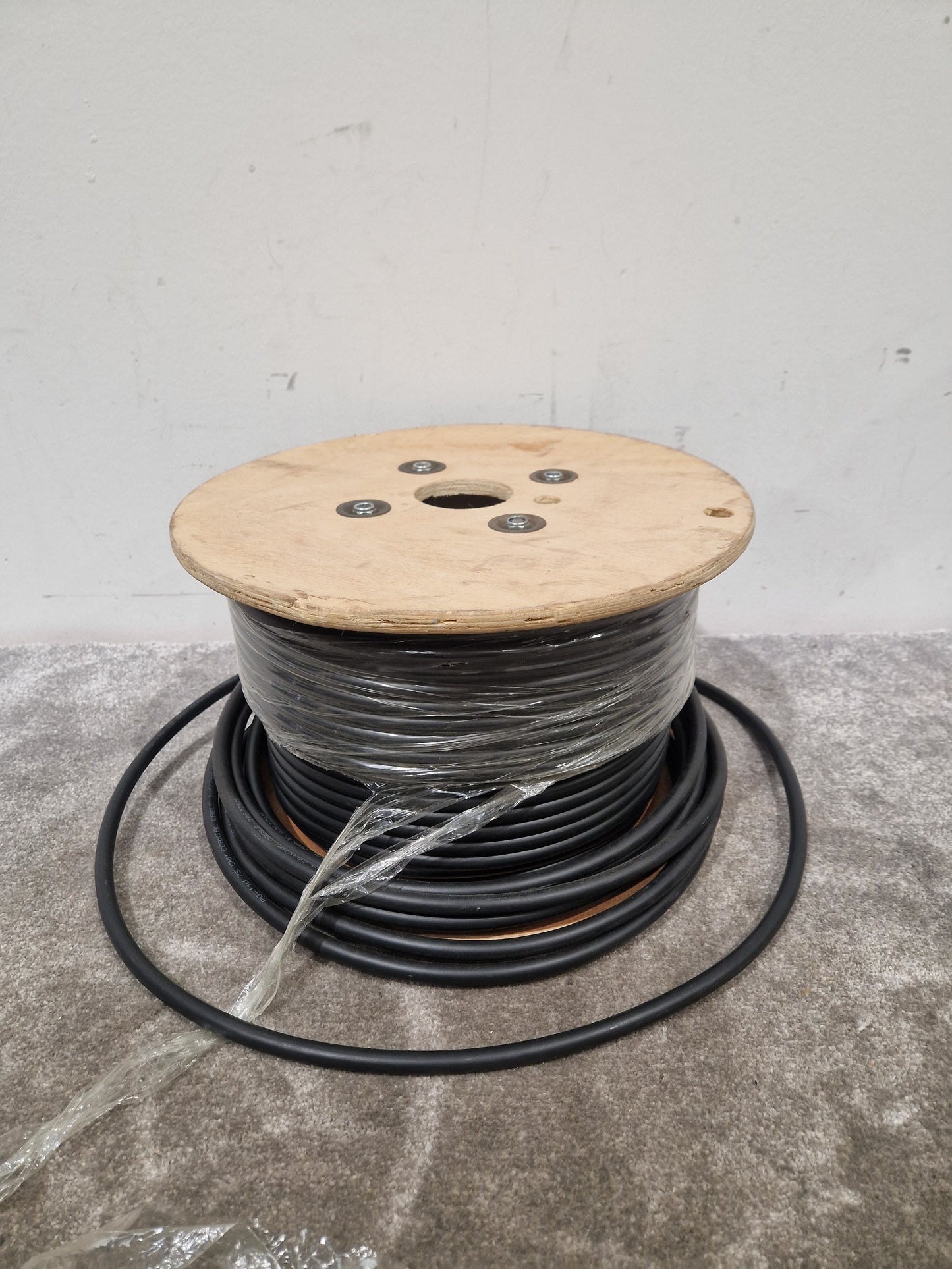 Unbranded Equipment Wire 200 Metres Black - High-Durability Cable - Excellent