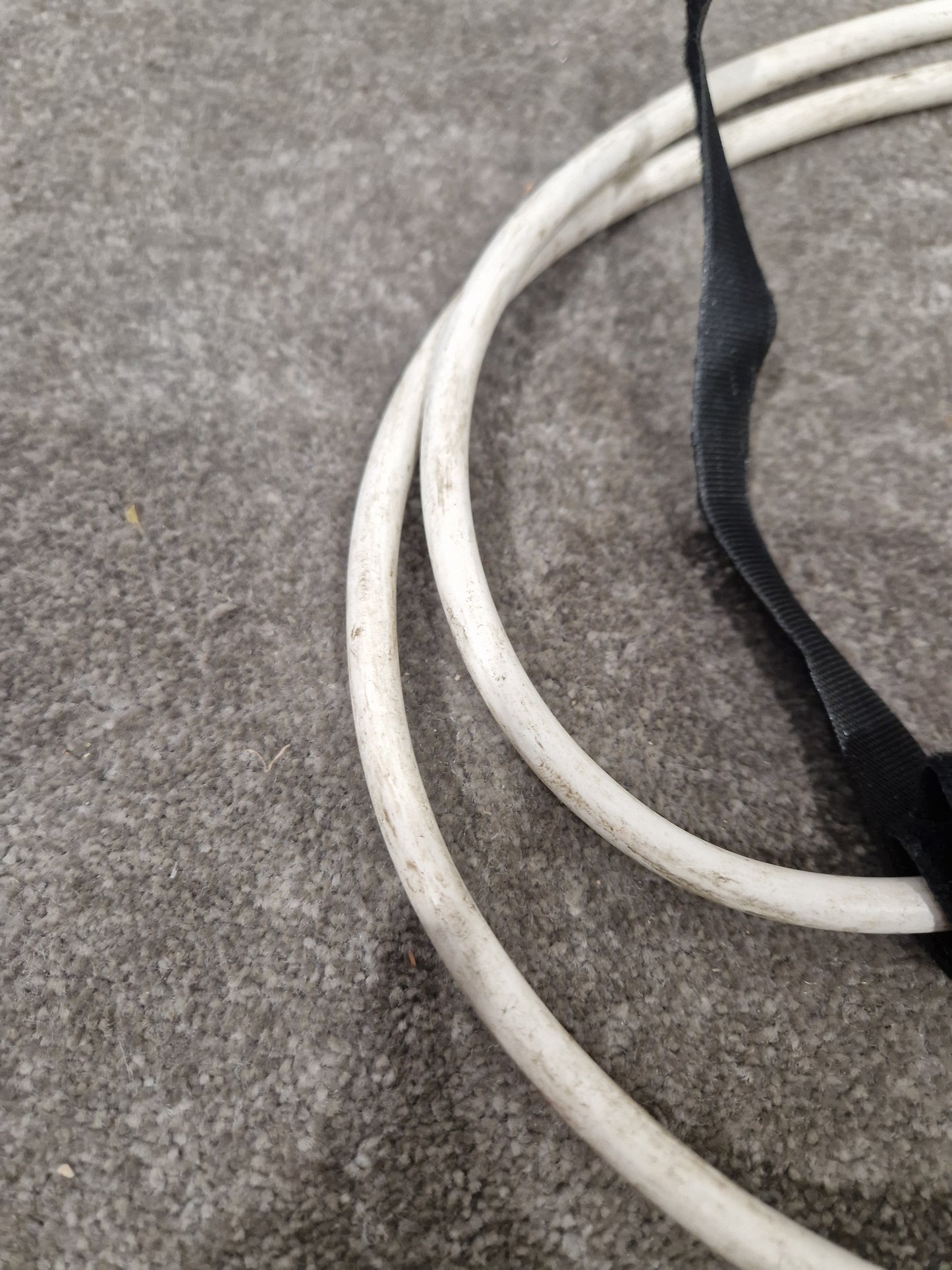 16 AMP 240V Plug TO-2X 16 AMP Socket Splitter - Heavy-Duty Power Distribution - Good