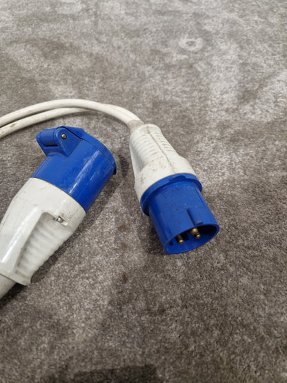 16 AMP 240V Plug TO-2X 16 AMP Socket Splitter - Heavy-Duty Power Distribution - Good