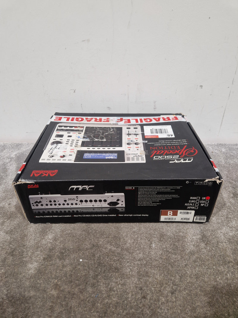 Akai MPC 2500 Special Edition - Professional Music Production Station - Excellent w/ Original Box & Power Supply - Image 4