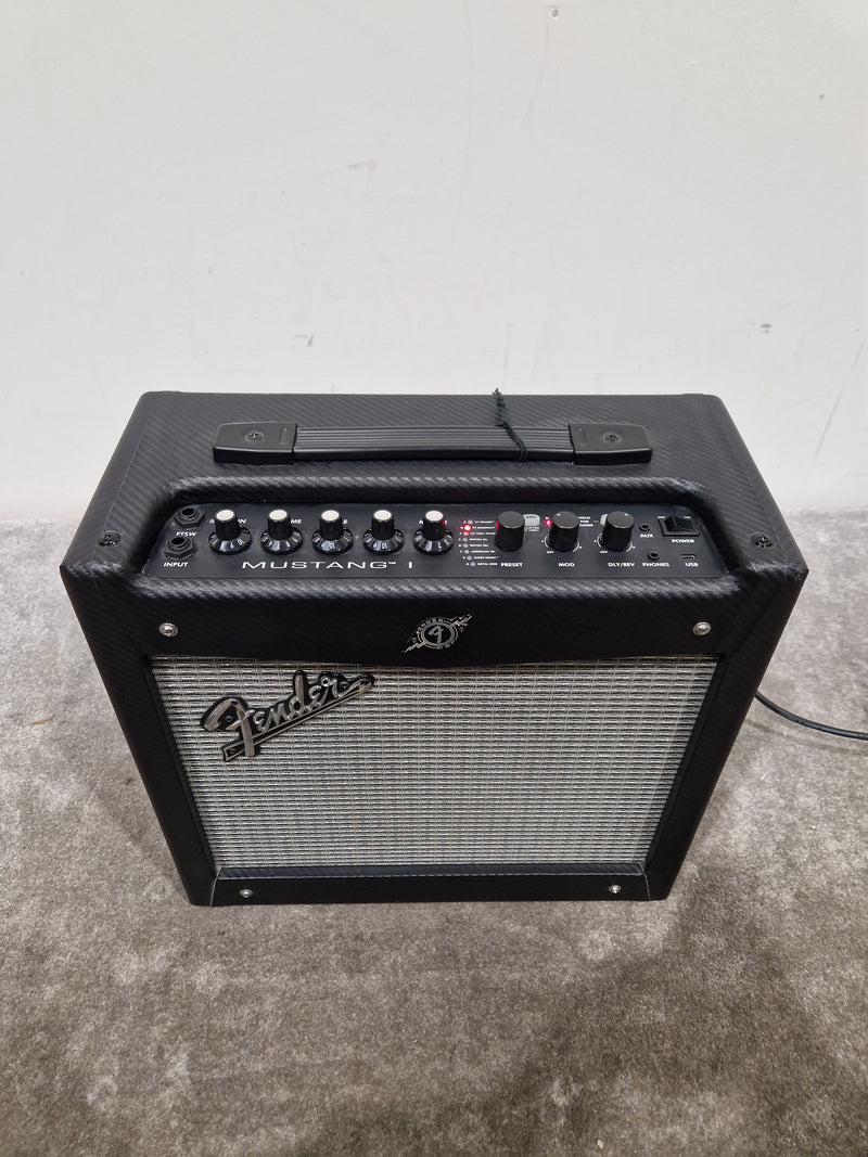 Fender Mustang 1 AMP - Modeling Guitar Amplifier - Excellent w/ Original Box & Power Supply - Image 8