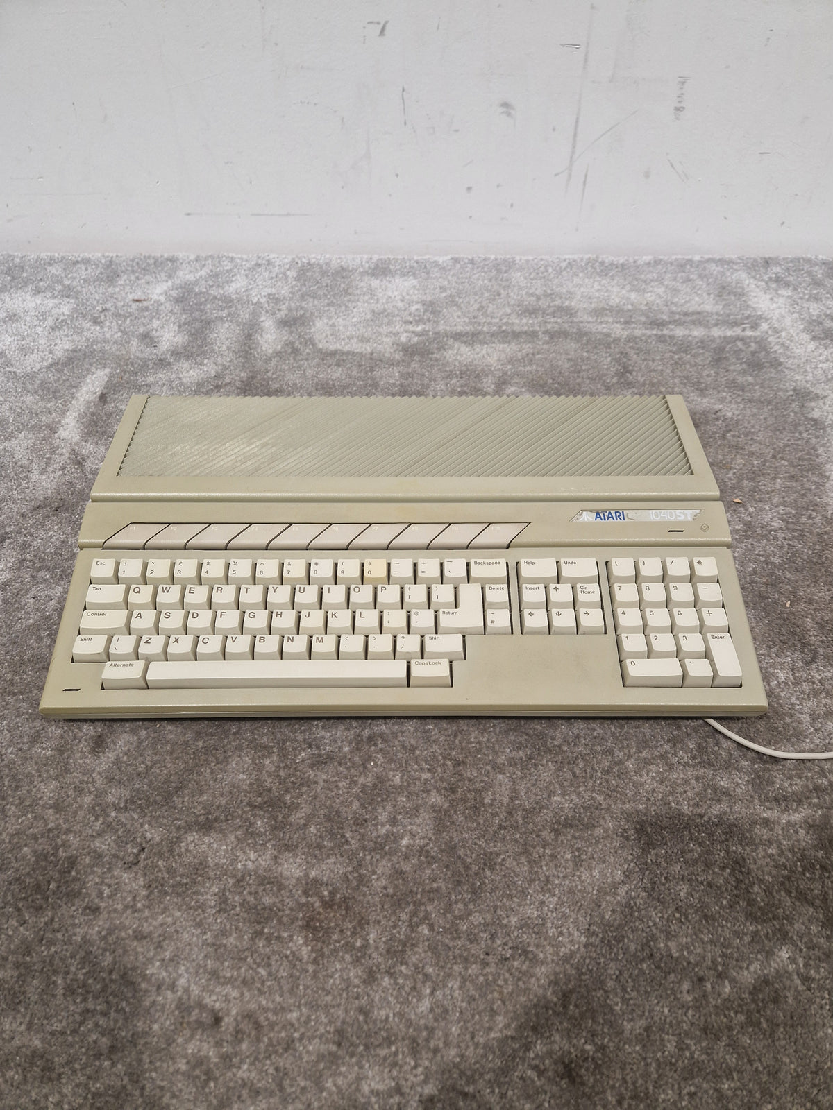 Atari 1040STFM - Classic Home Computer - Very Good w/ Mouse