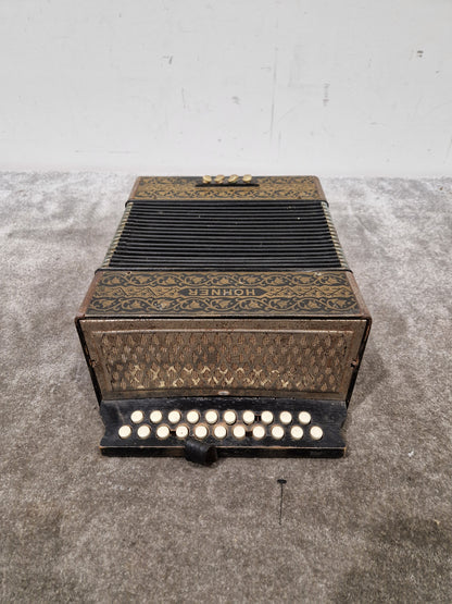 Hohner 2915 - Diatonic Accordion - Good