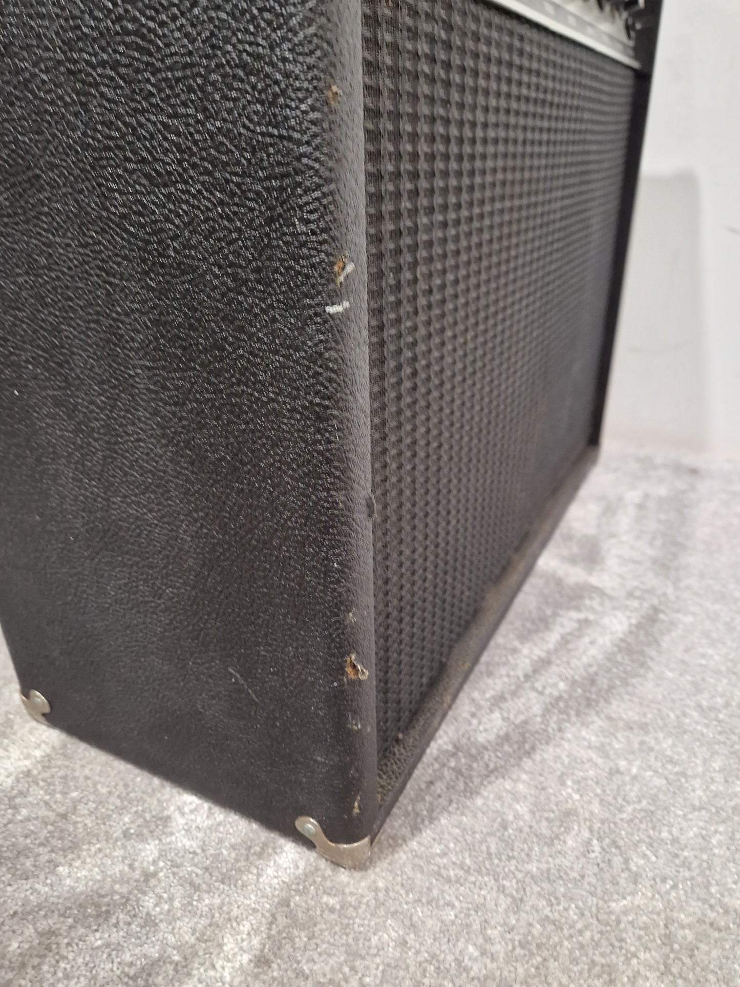 Rickenbacker TR25 - 25W Solid-State Combo Amp - Good w/ Power Supply