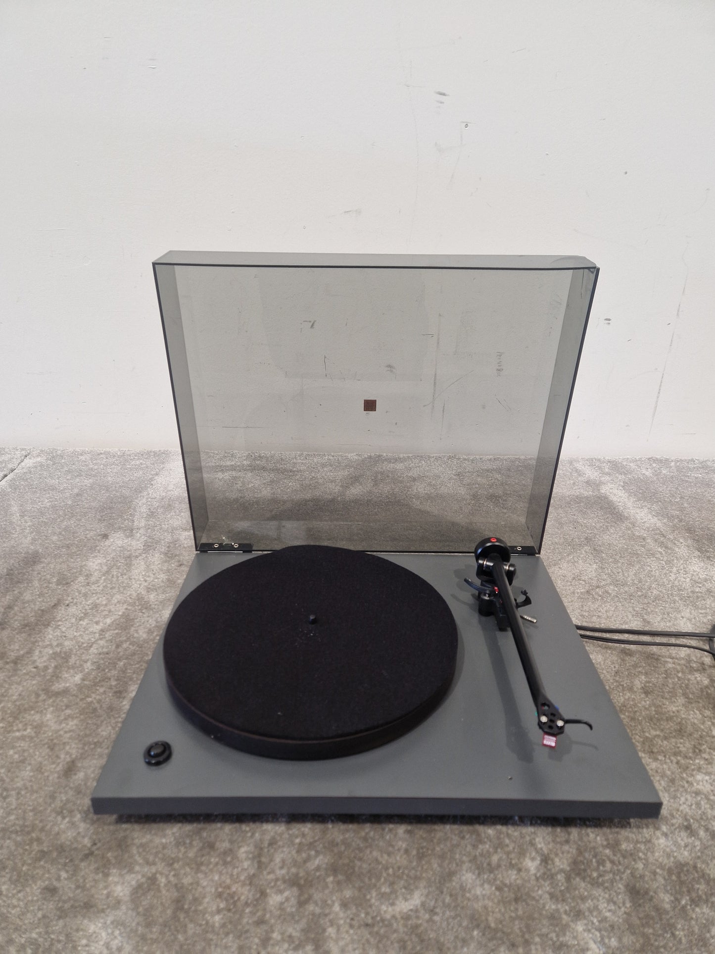 NAD-533 - Audiophile Turntable - Excellent w/ Power Supply