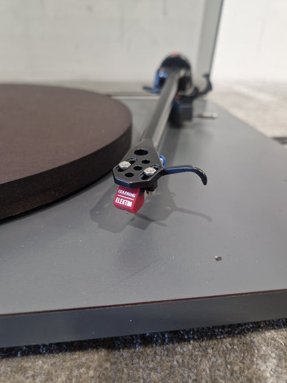 NAD-533 - Audiophile Turntable - Excellent w/ Power Supply