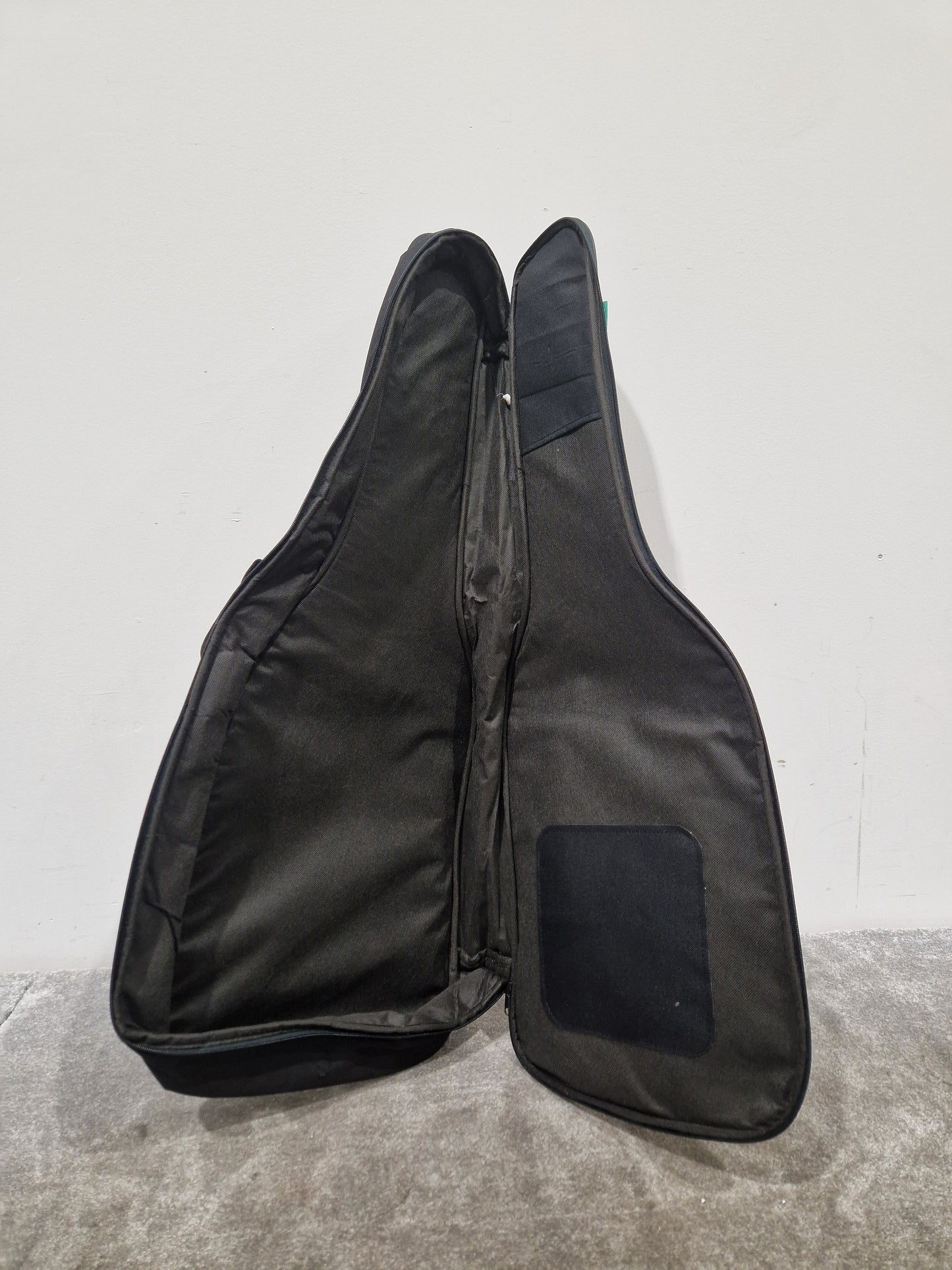 Gewa Guitar Case - Premium Protection Design - Excellent