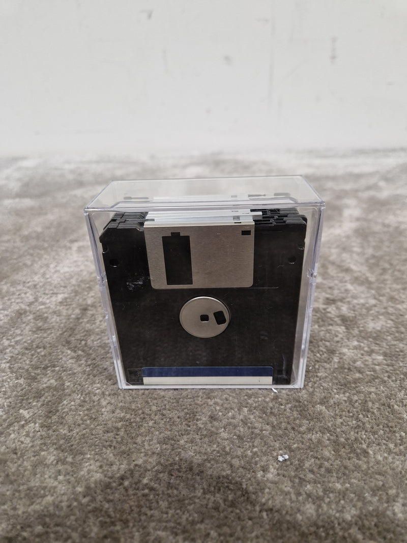 Mitsubishi Microdiscs MF2-HD Set OF-10 Black - High-Density Storage - Excellent w/ Plastic case - Image 2