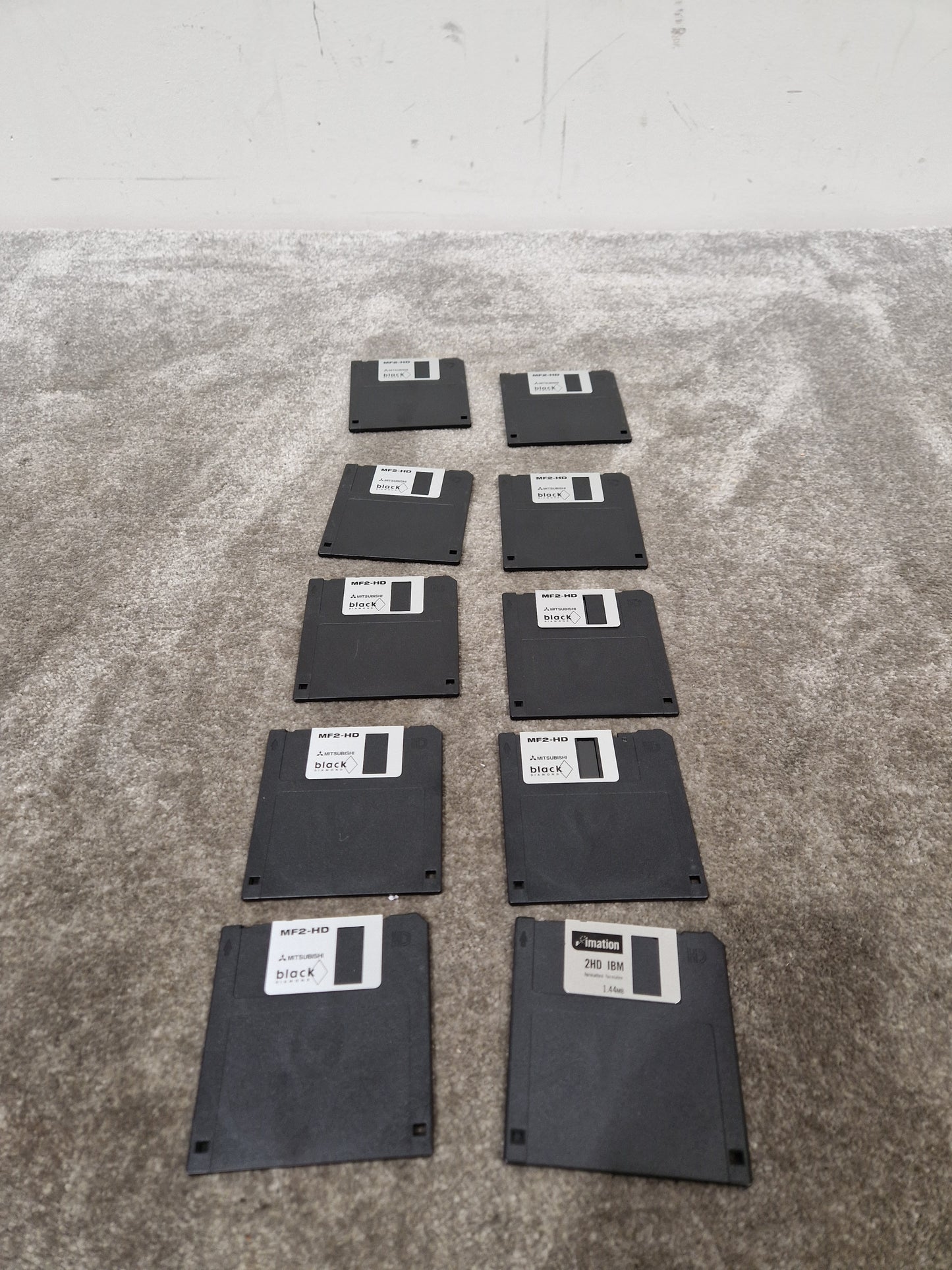 Mitsubishi Microdiscs MF2-HD Set OF-10 Black - High-Density Storage - Excellent w/ Plastic case