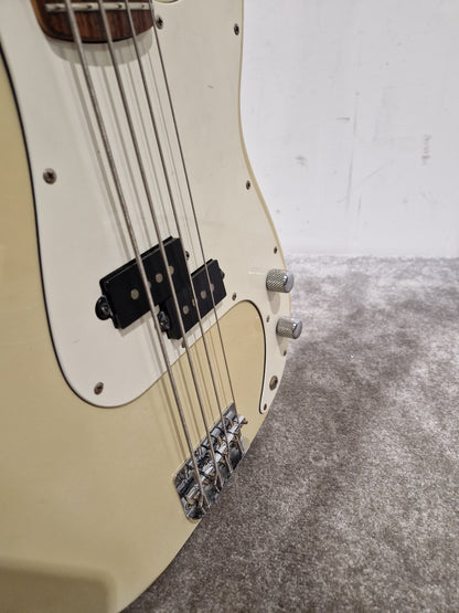 Squier Precision Bass by Fender. Serial S1064338. Made in Korea - Excellent w/ Full Setup