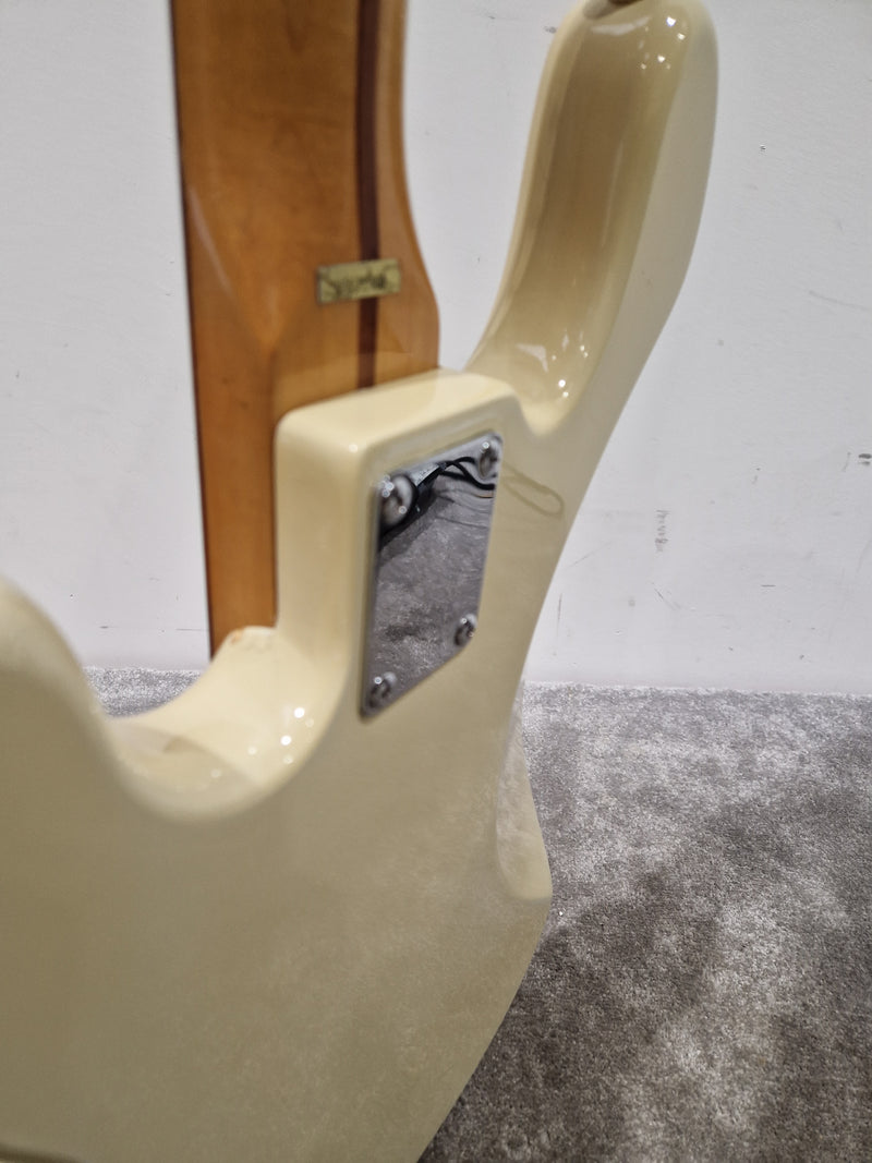 Squier Precision Bass by Fender. Serial S1064338. Made in Korea - Excellent w/ Full Setup - Image 8